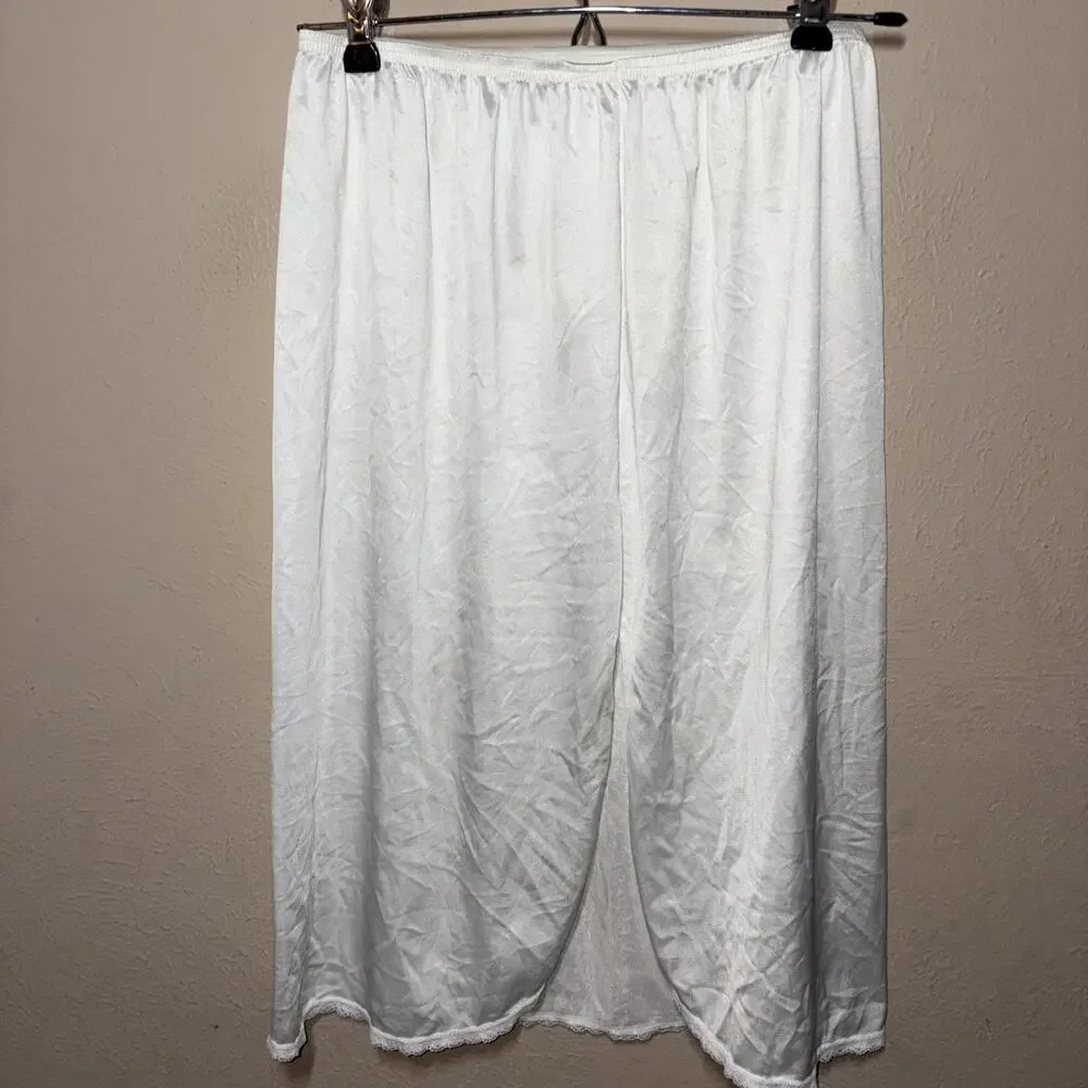 Vintage VASSARETTE White Nylon Lace Trim A-line Half Slip w/ Slit 24” Medium